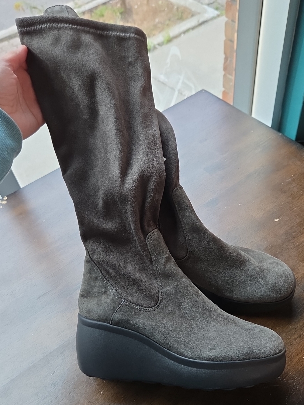 Geox Size 8 Women’s Tall Suede Wedge Boots Gray NEW